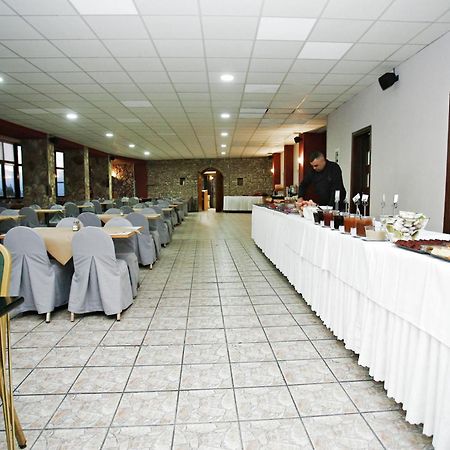Hotel Lecadin Karpenísion Extérieur photo