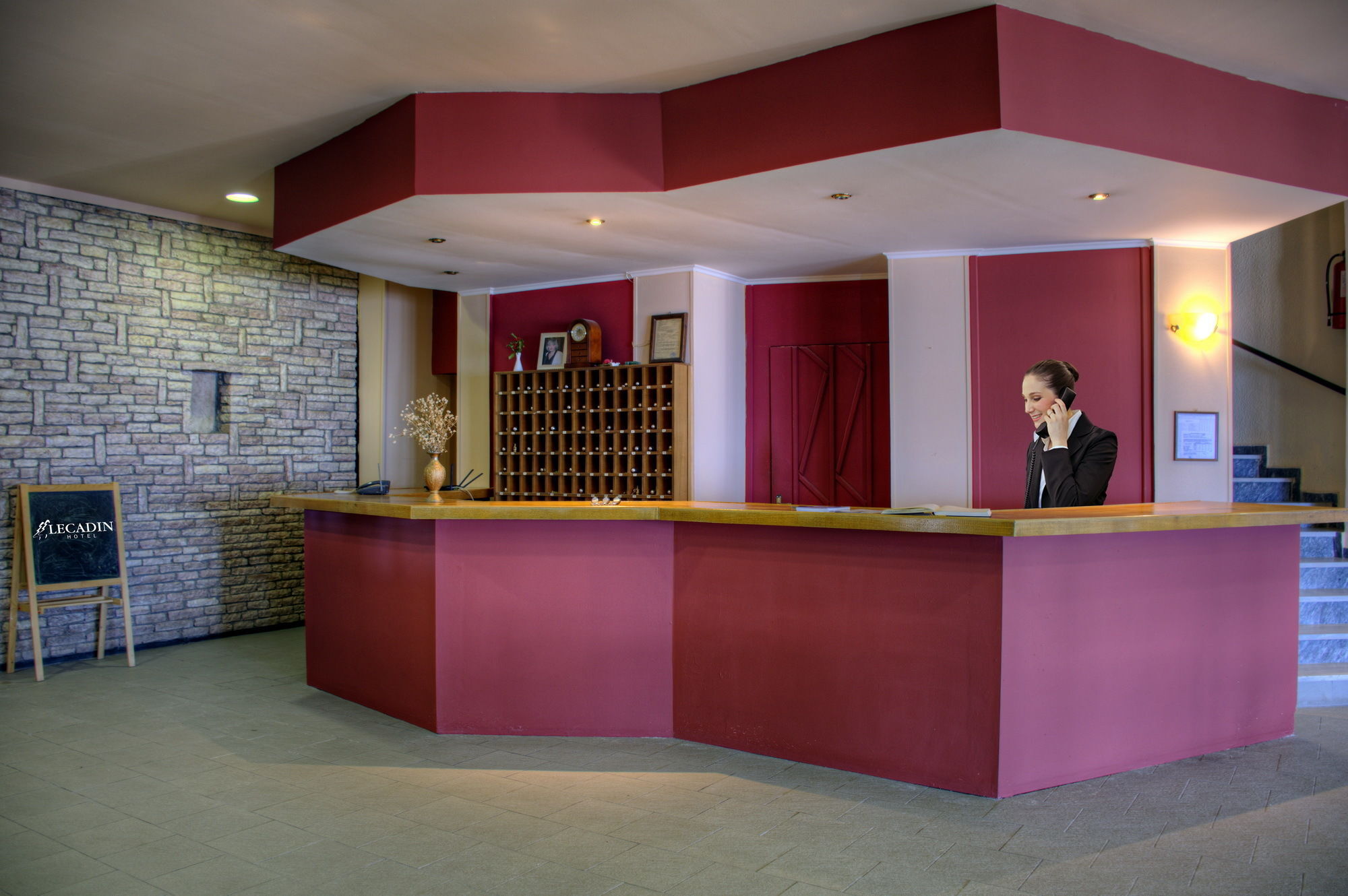 Hotel Lecadin Karpenísion Extérieur photo
